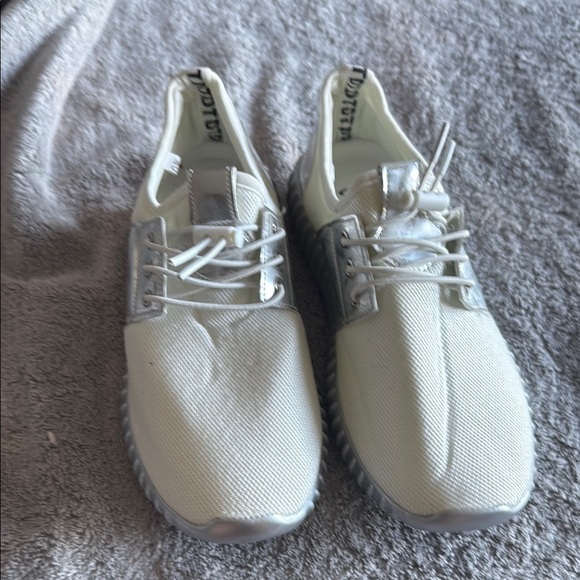 Soft White and Silver Sneakers - Picture 1 of 7